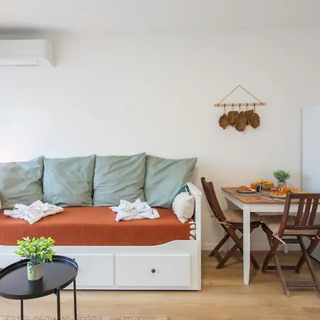 A1 - Centre 5 Min To Sea - Ac & Balcony Apartman *