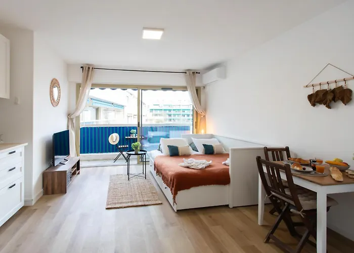 A1 - Centre 5 Min To Sea - Ac & Balcony Antibes