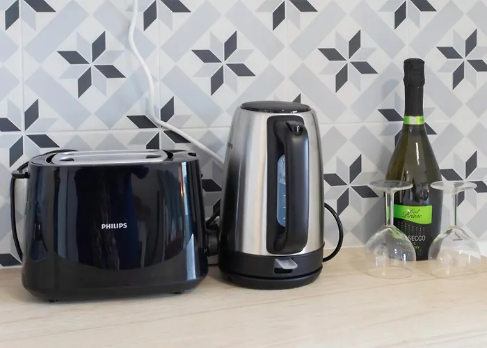 A1 - Centre 5 Min To Sea - Ac & Balcony * Antibes